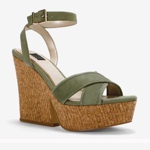 White House Black Market Wedges